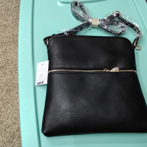 None Handbags - Chic Black Crossbody Bag